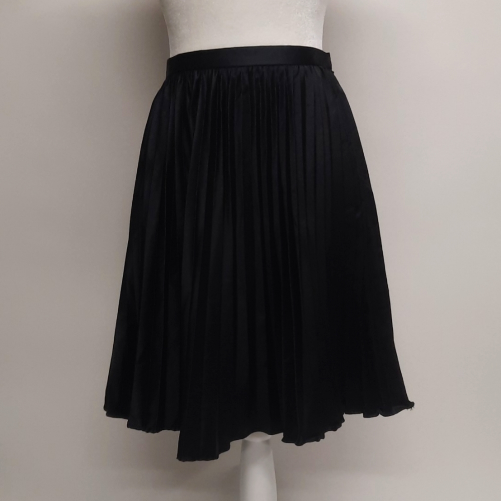 Moda International Black Pleated Skirt, Size 4